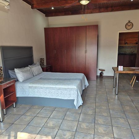 Mountain Valley Stay - Unit 4 Mbombela Eksteriør billede