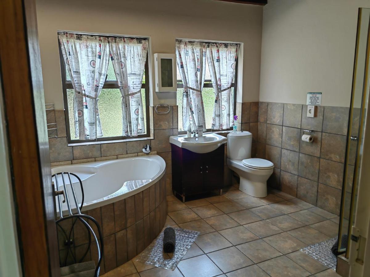 Mountain Valley Stay - Unit 4 Mbombela Eksteriør billede